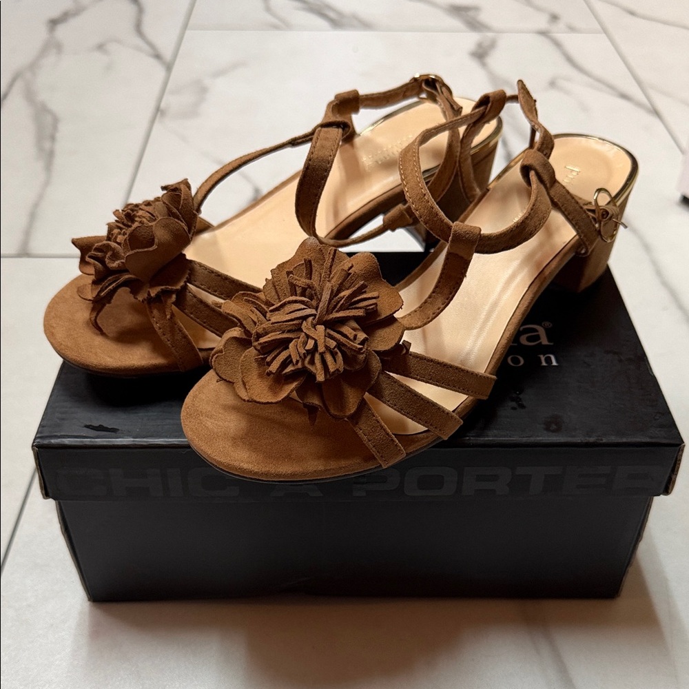 Women's Brown Floral Suede Block Heel Sandals Size 8